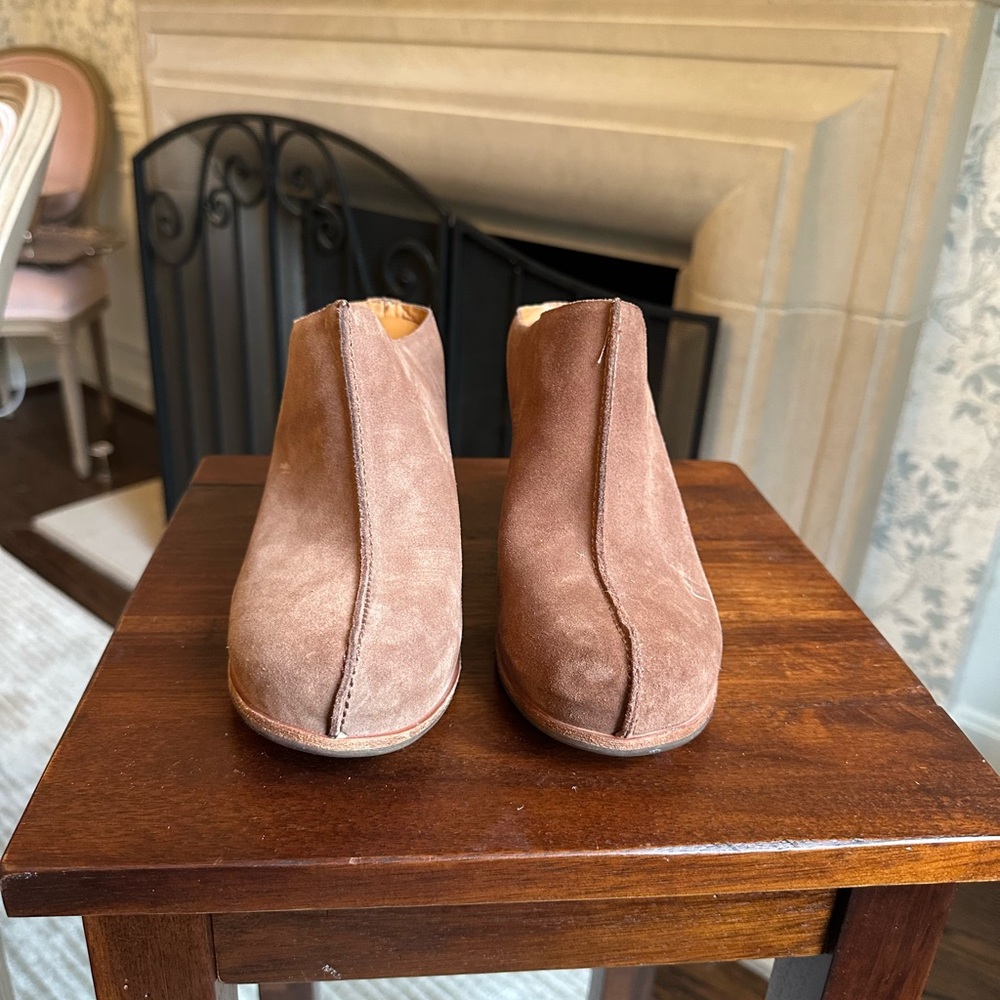 Kork-Ease Tan Suede Women's Mules - Picture 2 of 3